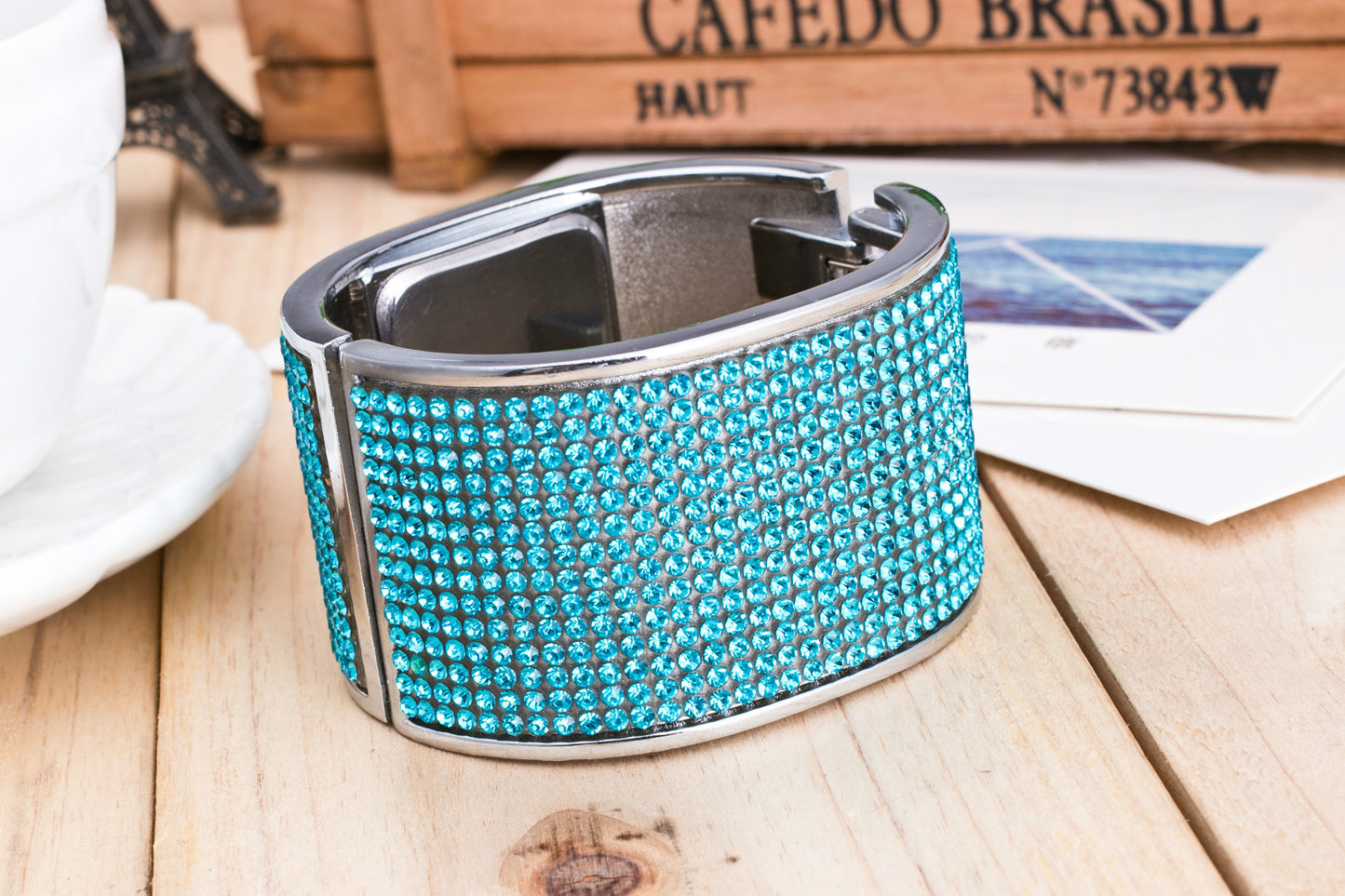 Diamond-studded Fashion Watch